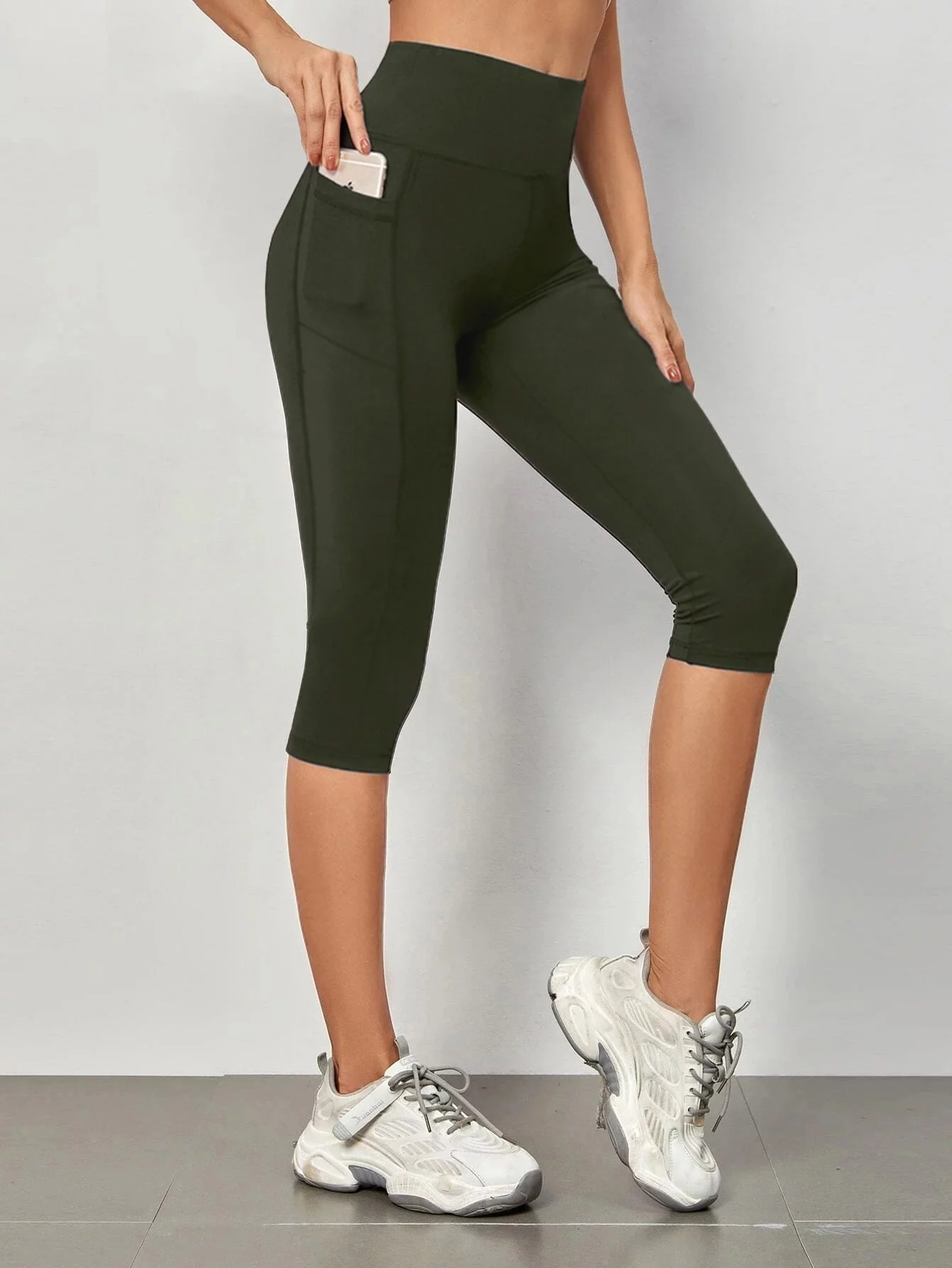 Sport Leggings Bermuda With Pocket – Dark Green